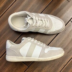 Universal Thread • Women’s Nikita Fashion Sneakers Memory Foam Insole • Size 7